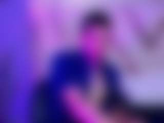 Domiinates Live-Sex-Cam-Show