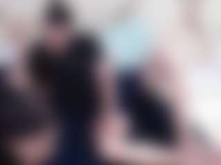 Domiinates Live-Sex-Cam-Show