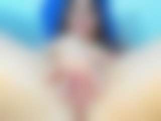 Live cam show with Frosty-fire - Bikini on CamwithHer