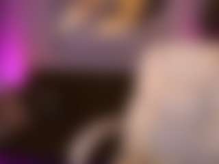 Live cam show with CarolinaDia - Average on Cam Slut