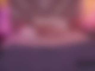 Live cam show with CarolinaDia - Striptease on Camsoda