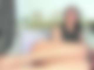 Live cam show with alejandra-cherry - Athletic Public on liverealitysex.com