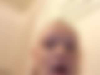 AshBa31985's Live Sex Cam Show