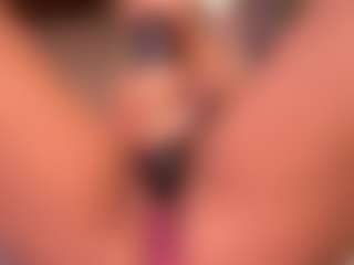 Izzy Wild's Live Sex Cam Show