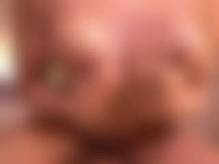 Izzy Wild's Live Sex Cam Show