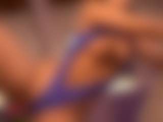 Izzy Wild's Live Sex Cam Show
