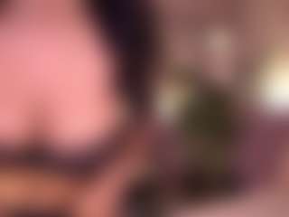 Izzy Wild's Live Sex Cam Show