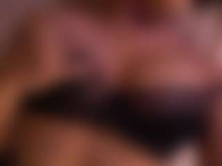 Izzy Wild's Live Sex Cam Show