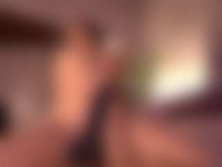 Izzy Wild's Live Sex Cam Show