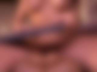 Izzy Wild's Live Sex Cam Show