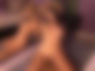 Izzy Wild's Live Sex Cam Show