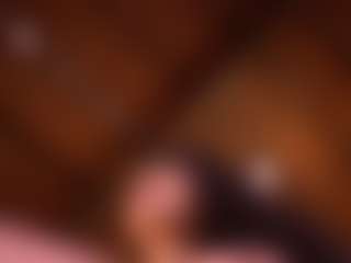 Izzy Wild's Live Sex Cam Show