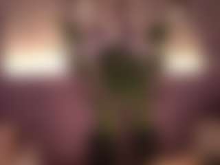 Izzy Wild's Live Sex Cam Show