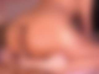 Izzy Wild's Live Sex Cam Show