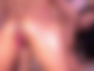 Live cam show with Izzy Wild - Butt Plug on SquirtSoMuch