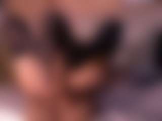 Izzy Wild's Live Sex Cam Show