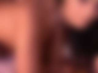 Live cam show with Izzy Wild - Ass Bouncing on Dolls Live