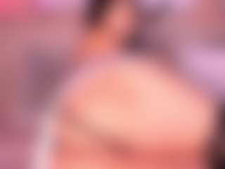 Live cam show with Izzy Wild - Glasses on Gym Cam Girls