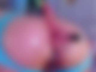 Live cam show with KonnyNaugthy - Mature MILF on Streamer API