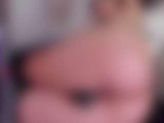 Live cam show with KonnyNaugthy - Butt Plug on Gym Cam Girls