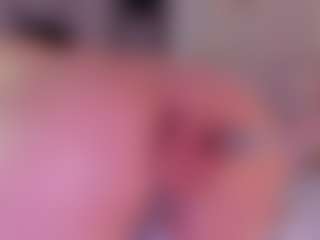 KonnyNaugthy MILF webcam performer live streaming