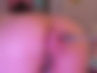 KonnyNaugthy MILF webcam performer live streaming