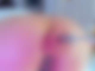 KonnyNaugthy MILF webcam performer live streaming
