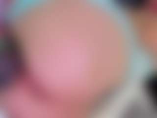 KonnyNaugthy MILF webcam performer live streaming