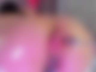 KonnyNaugthy MILF webcam performer live streaming