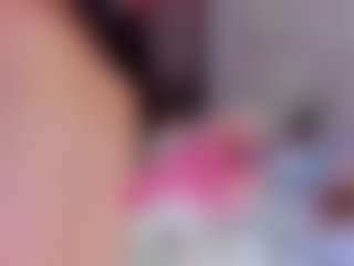 Live cam show with KonnyNaugthy - Striptease MILF on fuck-show.com