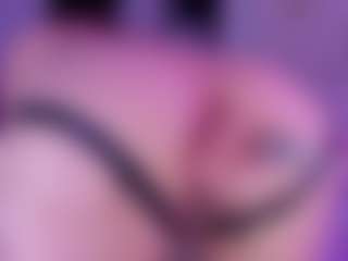 Live cam show with KonnyNaugthy - Mature Young Adult on Milf Play