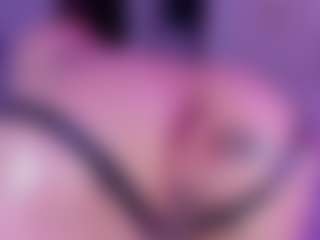 Live cam show with KonnyNaugthy - Skinny MILF on Livezox
