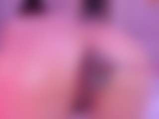 La MILF KonnyNaugthy en direct sur webcam