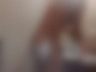 Live cam show with Alanahsinns - Lean on Camsoda