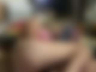 Live cam show with Alanahsinns - Huge Tits on Dare Cams
