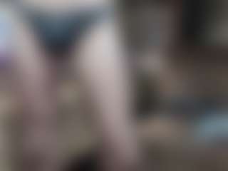 Live cam show with Alanahsinns - Orgasm on friskycurves.com