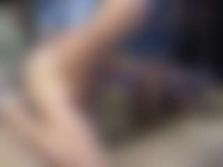 Live cam show with Alanahsinns - Lean on Camsoda