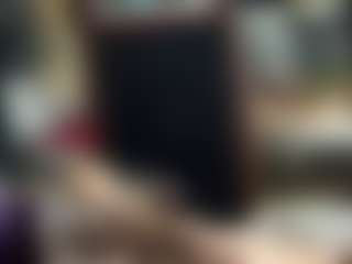 Live-Cam-Show mit Alanahsinns - Spank auf Camsoda