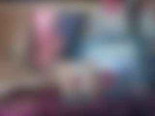Live cam show with Alanahsinns - No Drinking on StripNow