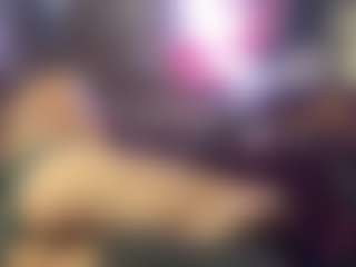 Live cam show with Alanahsinns - Huge Tits on Hubzter Live