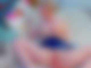 Live cam show with EmillyHart - Teen (18+) on SquirtSoMuch