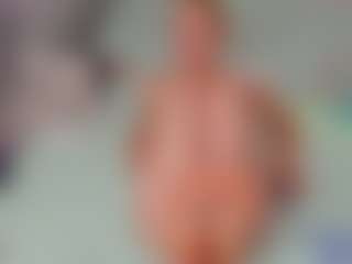 Live cam show with EmillyHart - Longhair on SquirtSoMuch