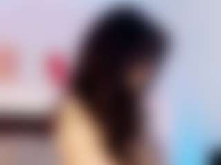 Live cam show with LILITH SAVETT - Bikini on xplaylive.com
