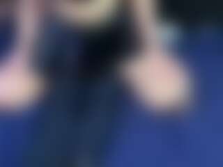 Live cam show with Bellasnightmare - Brown Hair on xplaylive.com