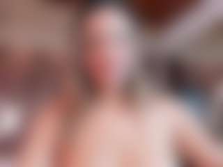 Live cam show with Isabellaa-Joness - Flashing on Camsoda