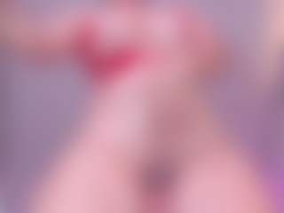 Live cam show with Anna-parkker - Small Ass on Camsoda