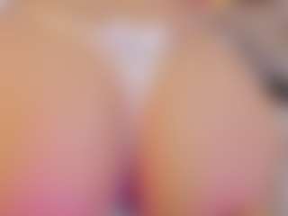 Live cam show with hazel-ross-tcw - Average on https://playwithruby.com