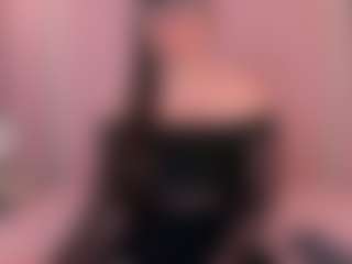Live cam show with Brenna Stone - Mature on madthumbs