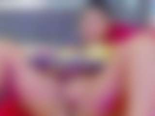 Live cam show with Madison - Eating Pussy on live18s.com