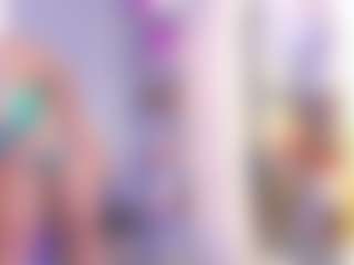 Live cam show with Madison - Brown Eyes on AdultVida.com